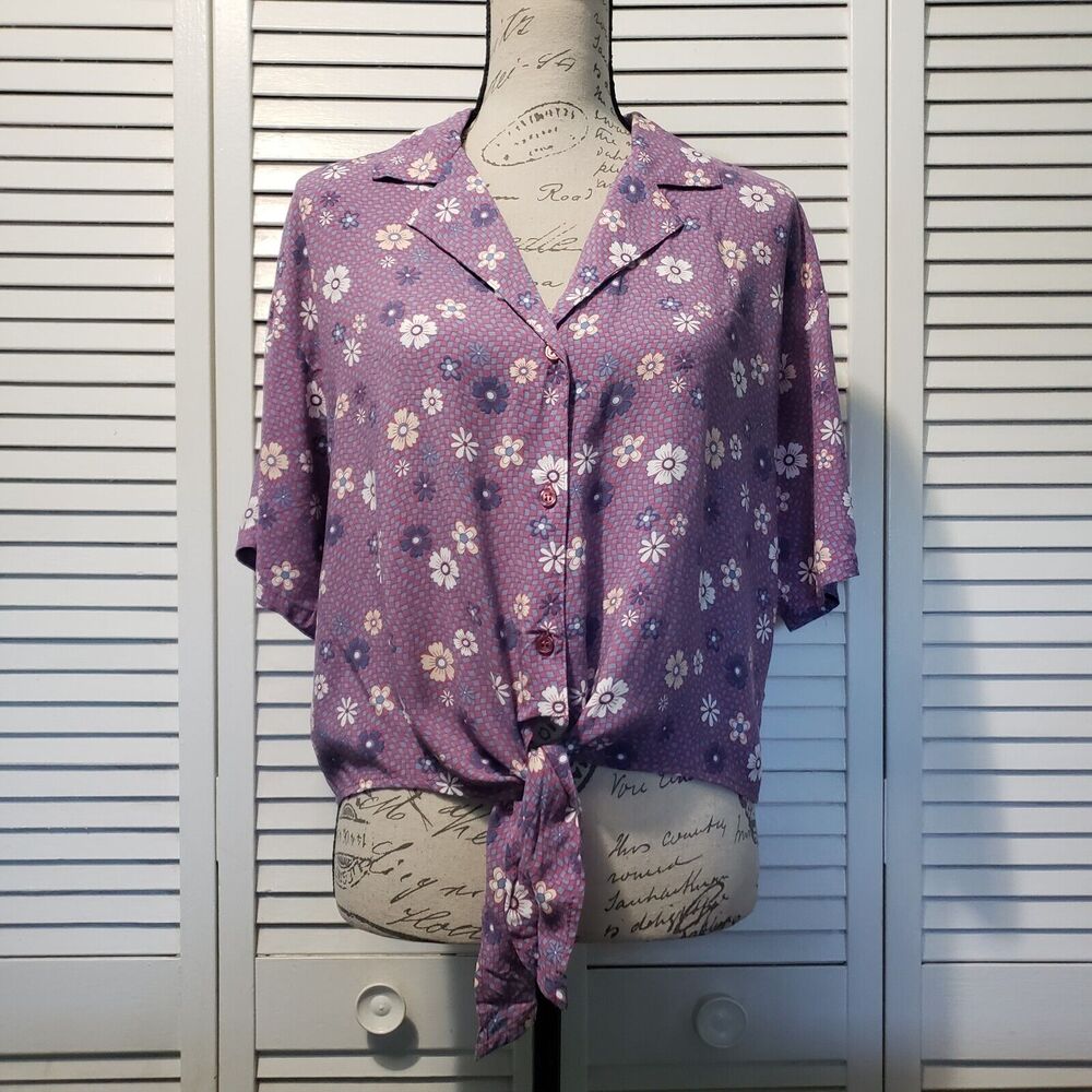 Self Esteem Top Misses Size XL Purple Floral Collared Button Front Short Sleeve